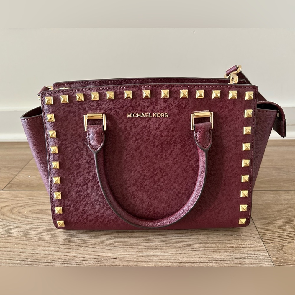 Michael Kors, Medium Bag, Color Burgundy with Gold Dots